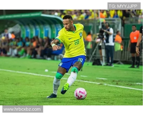 左脚足球天才的崛起与传奇踢法探究：盘点历史与现役顶尖左脚球星